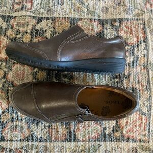 Taos Character Leather Comfort Shoes Dark Brown